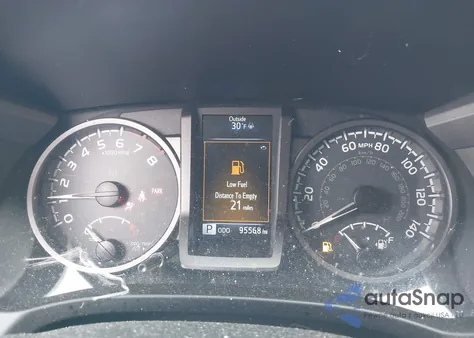 2018 Toyota Tacoma Trd Sport z USA, uszkodzony, nr VIN 3TMCZ5AN4JM145972